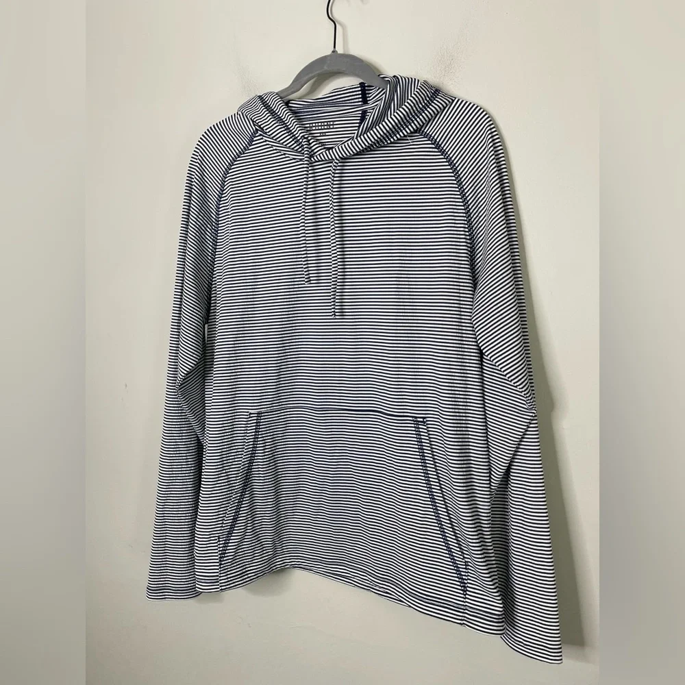 Rhone Men's Seersucker Camp Hoodie in navy blue and white stripe M - Picture 3 of 12